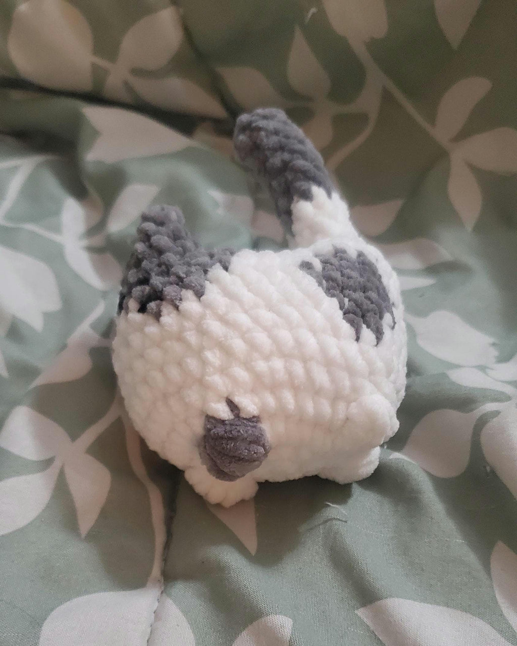 Handmade Crochet Cat Plush: Soft Crochet Plushie Small, Polyester Chenille Yarn